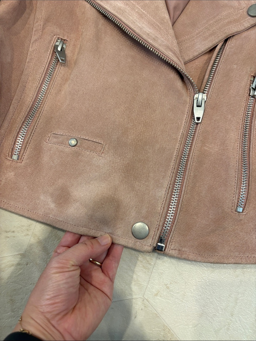 Leather jacket - Picture 3 of 4